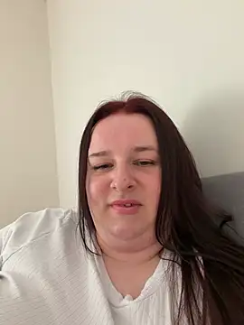 Snapshot of Curvaceouscarla chatting on 07-01-26, 12:40 Curvaceouscarla online show from 07-01-26, 12:40