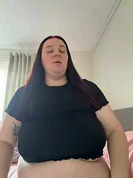 Snapshot of Curvaceouscarla chatting on 07-02-26, 02:01 Curvaceouscarla online show from 07-02-26, 02:01