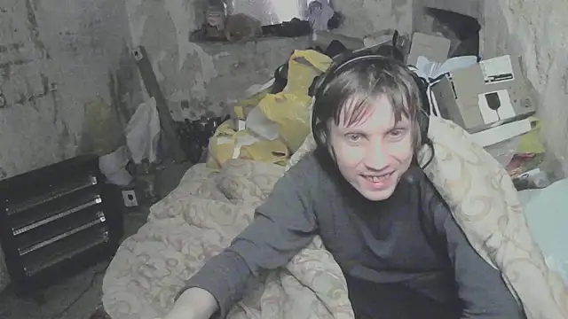 Snapshot of makarov1993 chatting on 04-18-26, 05:28 makarov1993 online show from 04-18-26, 05:28