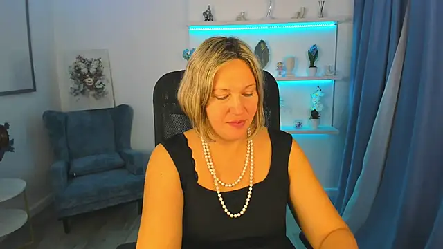 NinaStarle online show from 10-05-25, 04:44