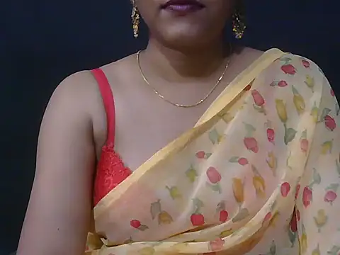 Snapshot of Priyanka_rao chatting on 03-08-26, 06:44 Priyanka rao online show from 03-08-26, 06:44