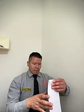 Manu0586 online show from 04-18-26, 07:07