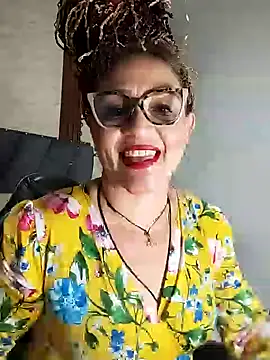Snapshot of Cailinmilf chatting on 10-09-25, 10:08 Cailinmilf online show from 10-09-25, 10:08