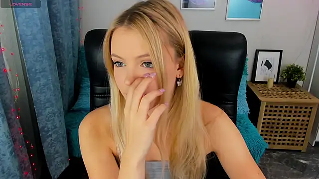 KatherineePierce online show from 09-25-25, 12:42