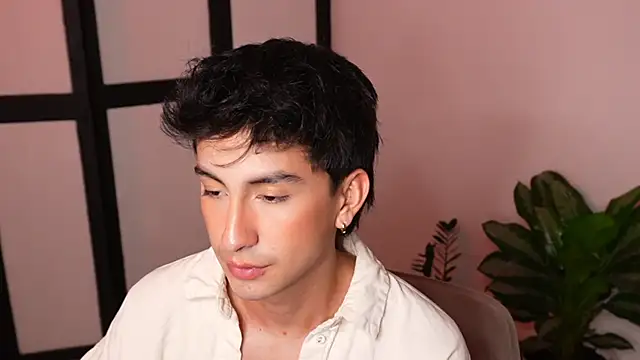 sweettaaron01 online show from 06-08-26, 01:28