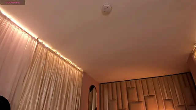 IsabellaMoreau online show from 11-05-25, 07:36