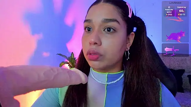 giselle upp online show from 11-12-25, 04:24