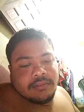 Snapshot of CatchingBouquet chatting on 10-05-25, 03:54 CatchingBouquet online show from 10-05-25, 03:54