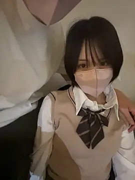 Snapshot of rikuroo123 chatting on 10-27-25, 01:26 rikuroo123 online show from 10-27-25, 01:26