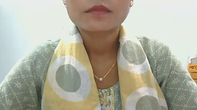 Snapshot of Aarti_misty71 chatting on 06-27-26, 05:56 Aarti misty71 online show from 06-27-26, 05:56