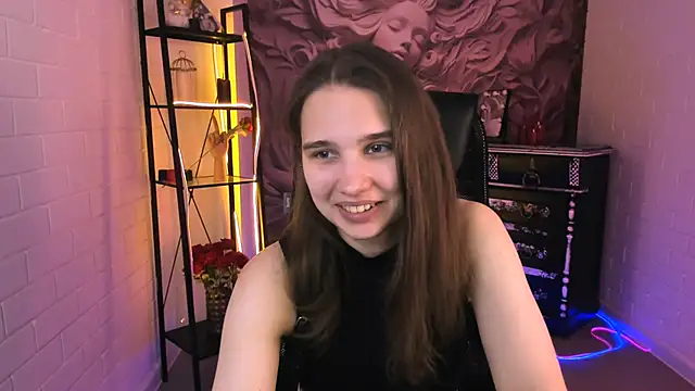 Snapshot of TessaMill chatting on 10-02-25, 05:36 TessaMill online show from 10-02-25, 05:36