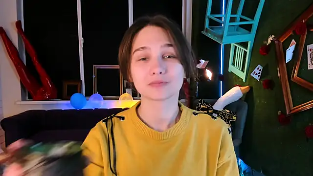 Snapshot of TessaMill chatting on 10-07-25, 05:04 TessaMill online show from 10-07-25, 05:04