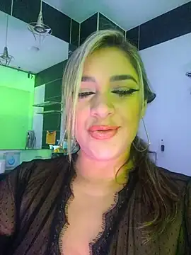 Snapshot of NicoleDiior chatting on 05-22-26, 03:17 NicoleDiior online show from 05-22-26, 03:17