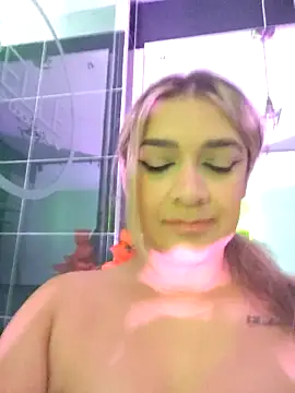 Snapshot of NicoleDiior chatting on 06-02-26, 03:47 NicoleDiior online show from 06-02-26, 03:47