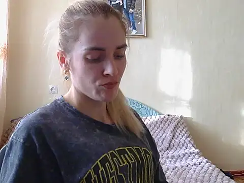 JayeTyler online show from 12-17-25, 07:58