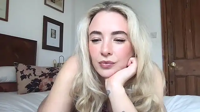 rosiegirl33 online show from 03-20-26, 11:37