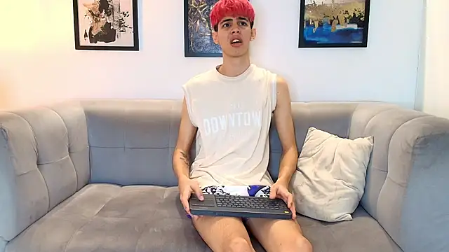 TWINKS FRIENDS online show from 05-31-26, 05:31