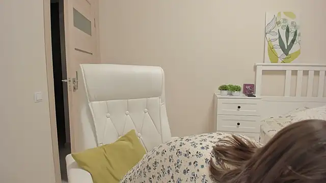 GoodGlamorGirl online show from 12-22-25, 02:30