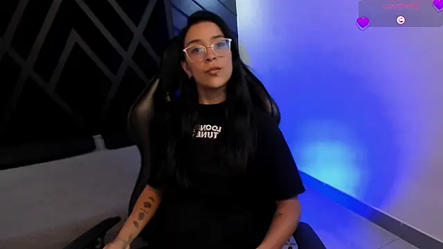 zoe martins  online show from 02-07-26, 05:27