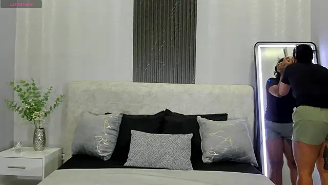 zoe martins  online show from 07-10-26, 01:14
