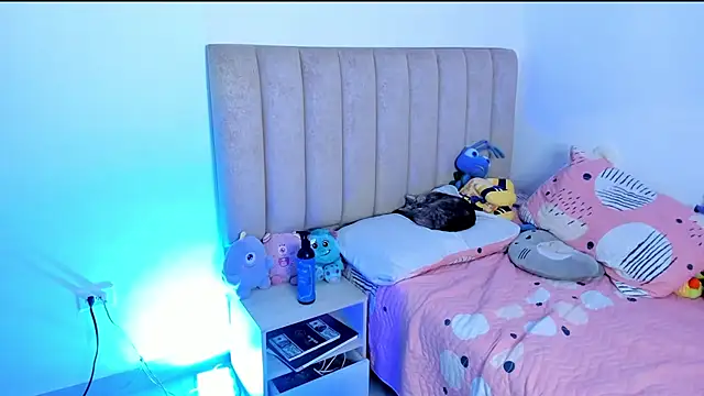 Snapshot of karodu chatting on 04-04-26, 11:24 karodu online show from 04-04-26, 11:24