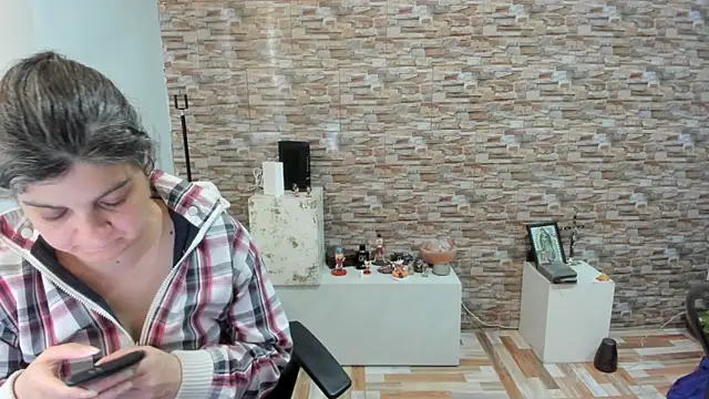 queemking online show from 03-13-26, 05:08