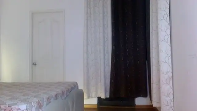 Snapshot of Mini_Meera chatting on 03-08-26, 05:50 Mini Meera online show from 03-08-26, 05:50