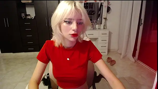 Snapshot of Elizabeth_rose02 chatting on 09-29-25, 11:20 Elizabeth rose02 online show from 09-29-25, 11:20