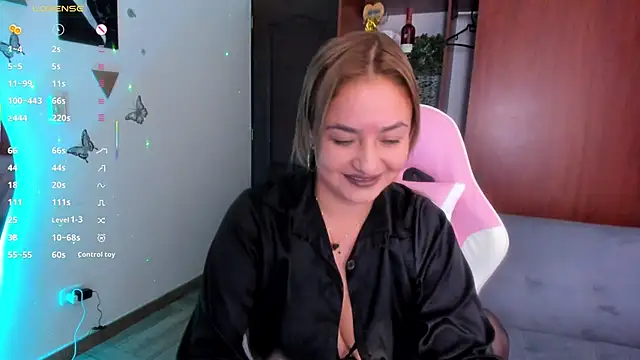 luciamature  online show from 02-10-26, 12:04