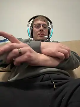 Snapshot of jungleking_88 chatting on 02-08-26, 02:37 jungleking 88 online show from 02-08-26, 02:37