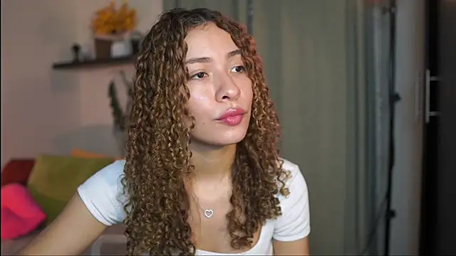 isabella-garcia- online show from 10-21-25, 02:01