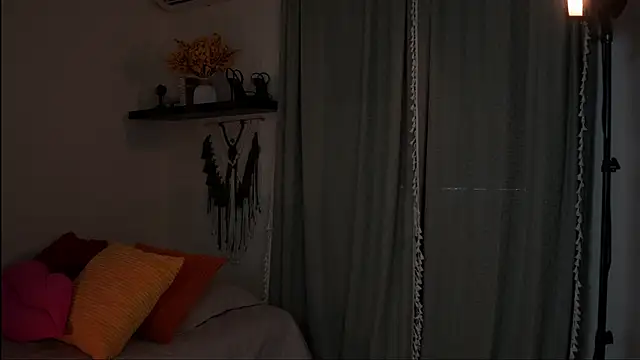 isabella-garcia- online show from 10-26-25, 06:36