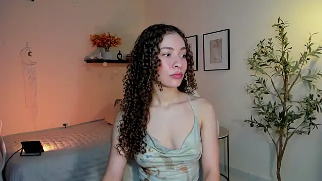 isabella-garcia- online show from 04-26-26, 01:25