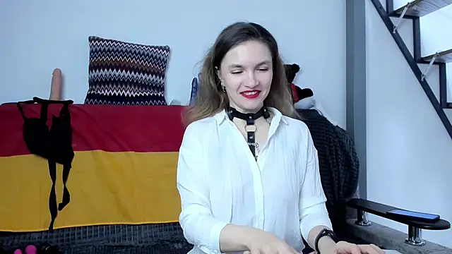 Katherine Twilight online show from 01-10-25, 03:27