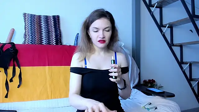 Katherine Twilight online show from 02-02-25, 07:30