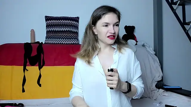 Katherine Twilight online show from 03-07-25, 03:39