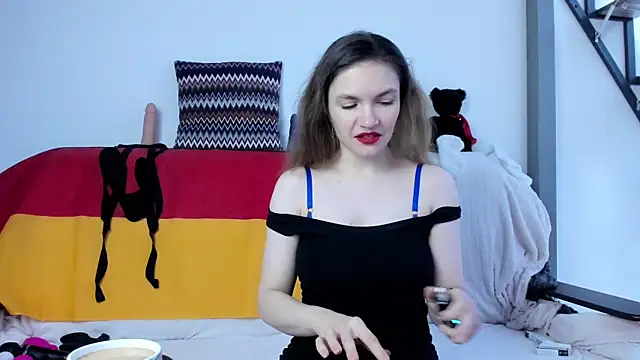 Katherine Twilight online show from 03-09-25, 07:23