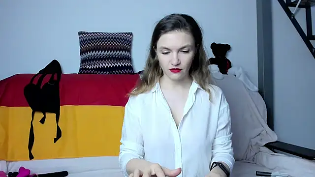 Katherine Twilight online show from 03-21-25, 03:57