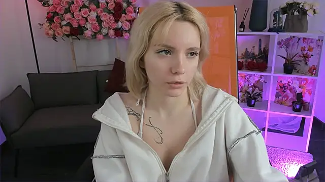 AuroraWrenfield online show from 03-13-26, 04:19