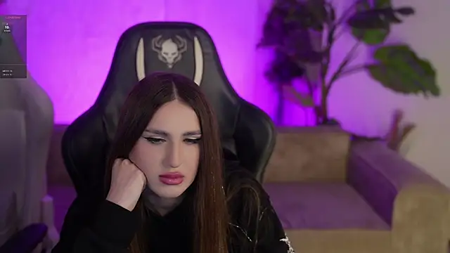 Goldie Flame online show from 02-05-26, 03:33