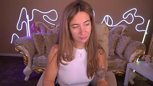 Snapshot of KateShanny chatting on 10-12-25, 06:12 KateShanny online show from 10-12-25, 06:12