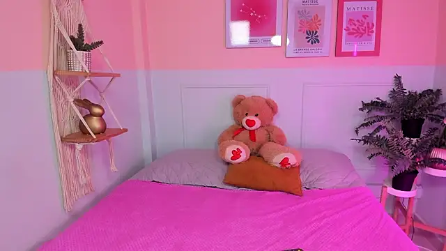 Camila Rivers online show from 03-17-26, 04:17