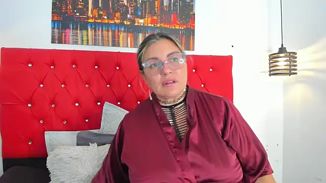 carolinacrus01 online show from 02-12-26, 04:46