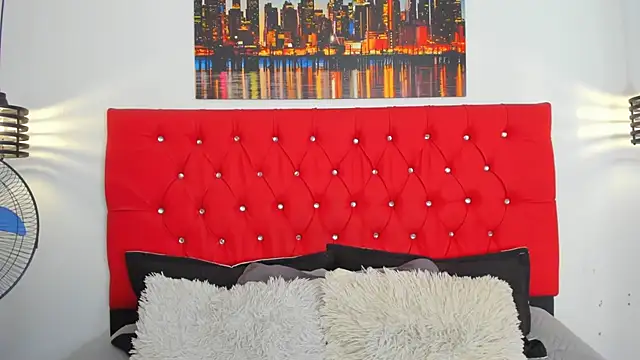 carolinacrus01 online show from 03-25-26, 03:51