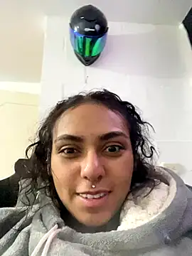 Snapshot of iamkatty_ chatting on 10-10-25, 06:40 iamkatty online show from 10-10-25, 06:40