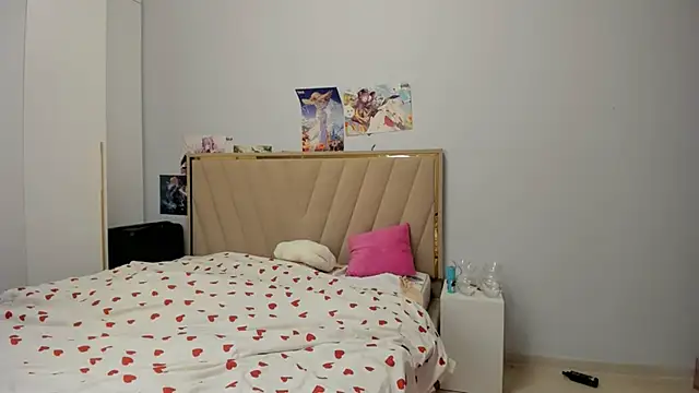 miko moonn online show from 10-19-25, 03:51