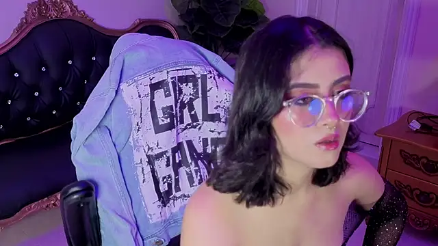 LiLLiAnderson online show from 11-20-25, 11:54