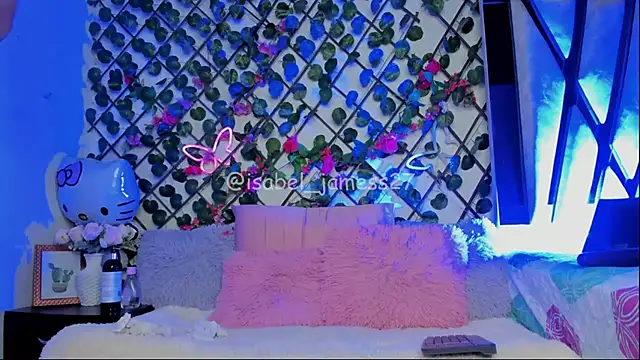 isabel jaames online show from 06-14-26, 04:09