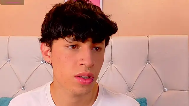 Snapshot of Axel__Evans chatting on 06-09-26, 01:34 Axel Evans online show from 06-09-26, 01:34