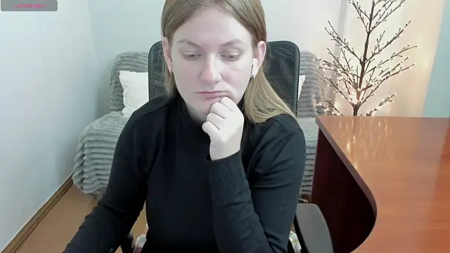 Alisha Skyes online show from 12-19-25, 04:41